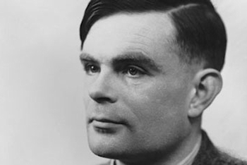 La science commémore Alan Turing, père de l'informatique, persécuté pour son homosexualité.